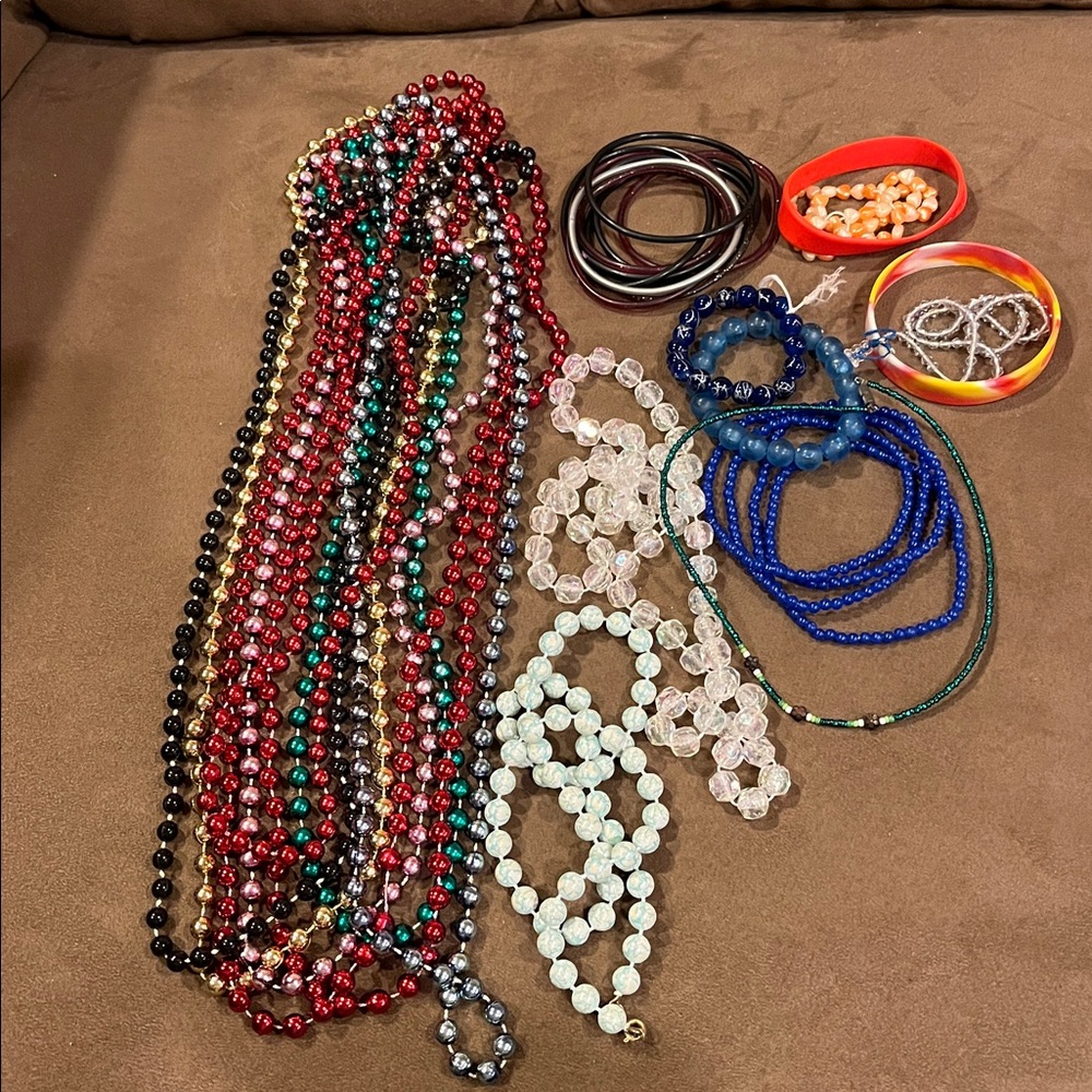 Multicolor Girls Beaded Necklace and Bracelet Set